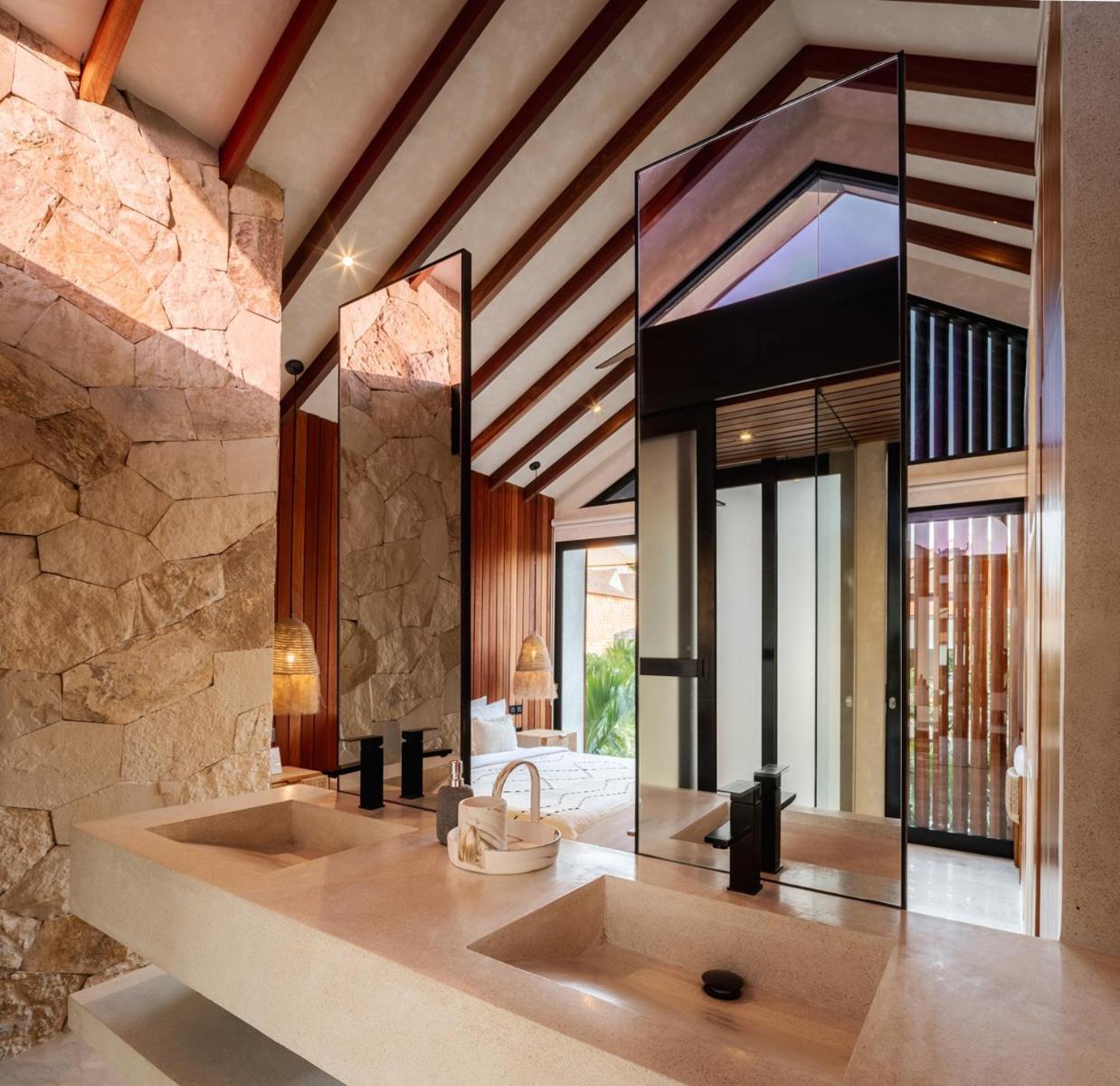 Blacksand Villas Echo Beach Чангу Экстерьер фото